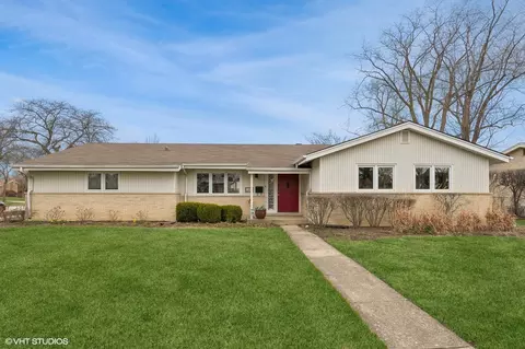 18 Ferndale Rd, Deerfield, IL 60015