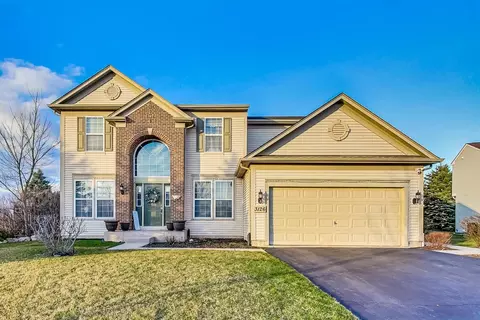 3126 Erika Ln, Carpentersville, IL 60110