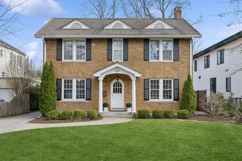 256 Woodlawn Ave, Winnetka, IL 60093
