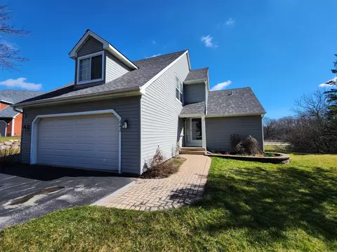 642 Wilbur Ct, Gurnee, IL 60031