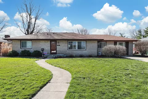 125 W 2nd St, Coal City, IL 60416