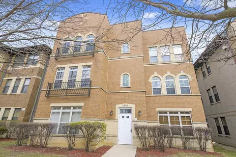3849 S Ellis Ave #302, Chicago, IL 60653