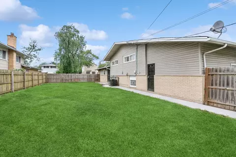 Exterior - 11601 S Bishop St, Chicago, IL 60643 photo 5 of 5