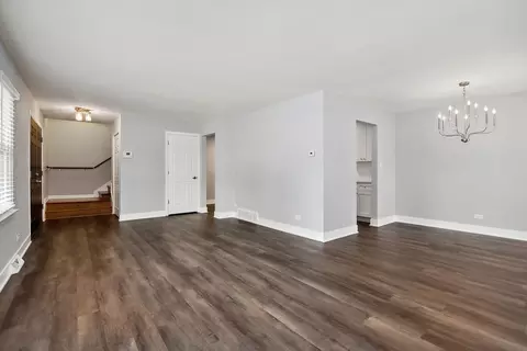 Entry Way - 11601 S Bishop St, Chicago, IL 60643 photo 1 of 2