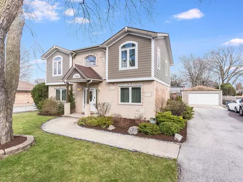 7941 S 87th Ct, Justice, IL 60458