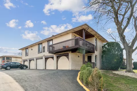 15701 Orlan Brook Dr #5, Orland Park, IL 60462