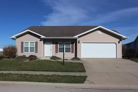 12 Liberty Ln, Clinton, IL 61727