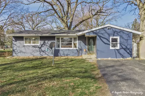 4419 Hickoryway Dr N, Johnsburg, IL 60051