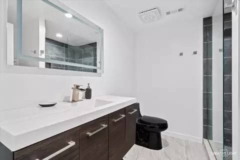 Bath - 3589 Harmony Cir, Elgin, IL 60124 photo 4 of 4