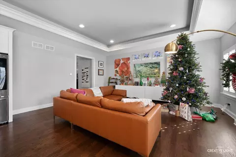 Living - 3589 Harmony Cir, Elgin, IL 60124 photo 3 of 4