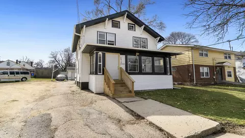 2410 School St, Rockford, IL 61101