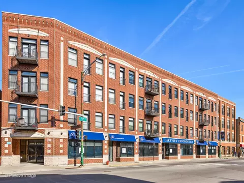 3755 N Racine Ave #3E, Chicago, IL 60613