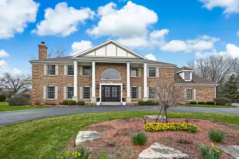 1 Pembroke Ln, Oak Brook, IL 60523