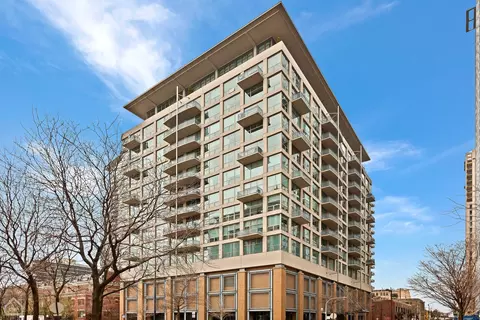 125 E 13th St #1005, Chicago, IL 60605