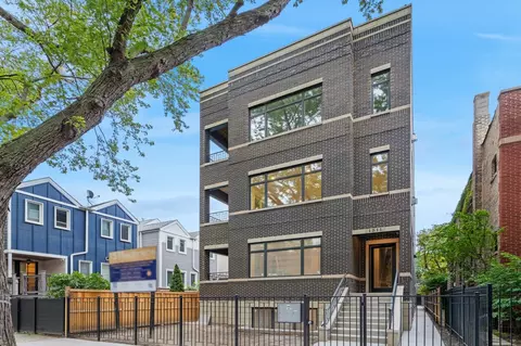 1511 W Byron St #2, Chicago, IL 60613