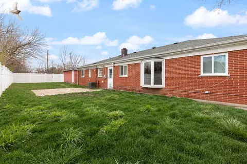 Exterior - 3 E 14th Pl, Lombard, IL 60148 photo 4 of 4
