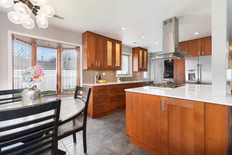 Kitchen - 3 E 14th Pl, Lombard, IL 60148 photo 3 of 4