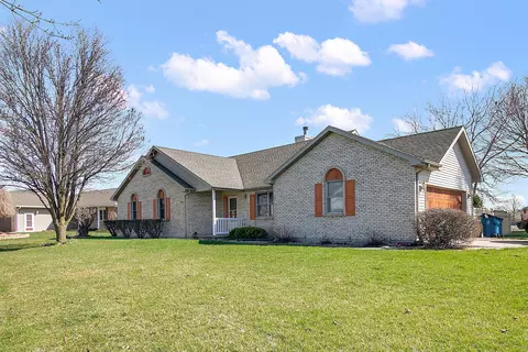 1426 Hunters Run Dr, Bourbonnais, IL 60914