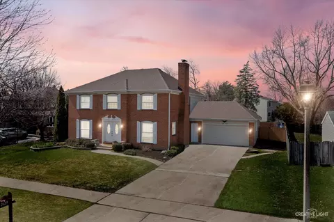 2629 Midland Dr, Naperville, IL 60564