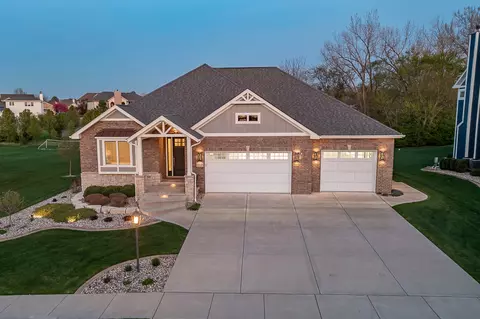 13555 Limerick Dr, Saint John, IN 46373