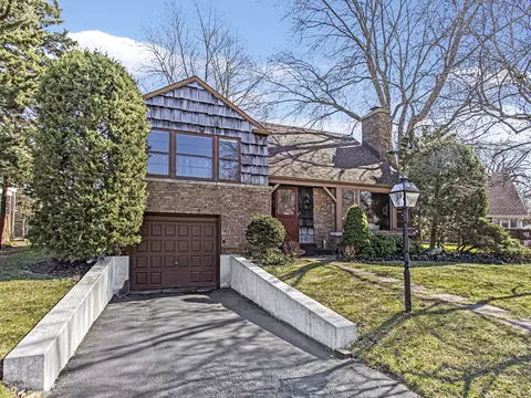 Exterior - 85 Williamsburg Rd, Evanston, IL 60203 photo 5 of 5