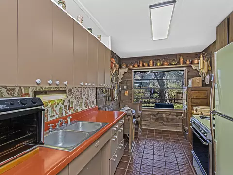 Kitchen - 85 Williamsburg Rd, Evanston, IL 60203 photo 1 of 3