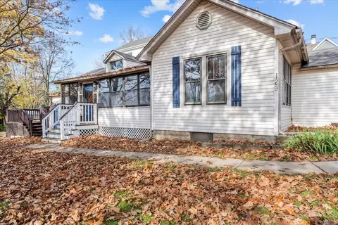 129 Jefferson St, Geneva, IL 60134