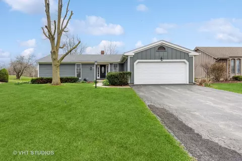 39821 N Crabapple Dr, Antioch, IL 60002