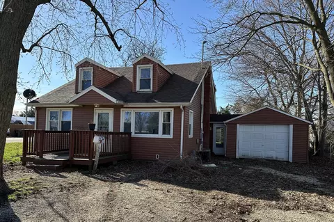 1201 W 20th St, Rock Falls, IL 61071