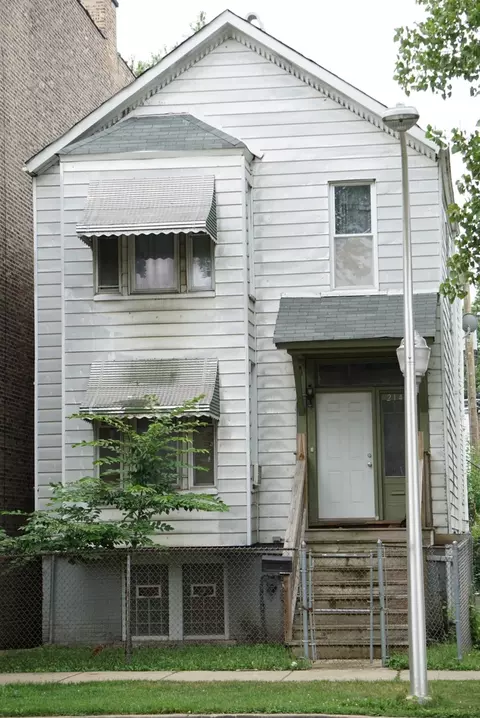 214 N Kolin Ave, Chicago, IL 60624