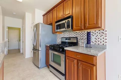 372 Vaughn Cir, Aurora, IL 60502 photo 3