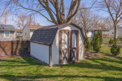 Exterior - 1812 Johnson Dr, Normal, IL 61761 photo 4 of 9