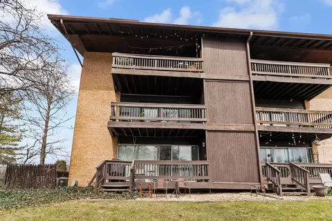 1603 Maple Ter #109-2D, Lisle, IL 60532