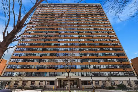 6030 N Sheridan Rd #1613, Chicago, IL 60660