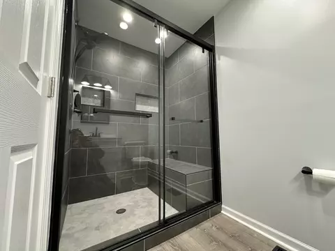 Bath - 948 Treeline Ct, Lockport, IL 60441 photo 4 of 6