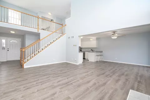 Entry Way - 948 Treeline Ct, Lockport, IL 60441 photo 3 of 5