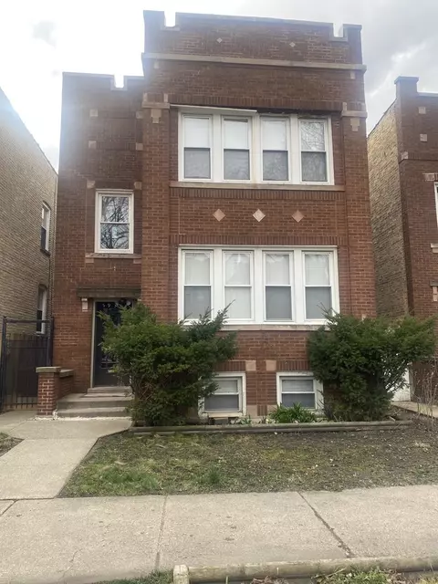 5936 N Maplewood Ave, Chicago, IL 60659