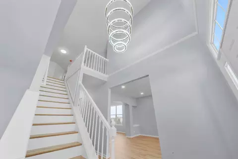 Entry Way - 5336 Shotkoski Dr, Hoffman Estates, IL 60192 photo 1 of 5