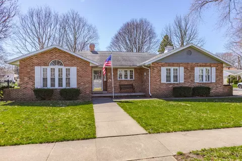 520 W Henry St, Pontiac, IL 61764