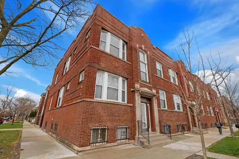 4025 N Kimball Ave #2, Chicago, IL 60618