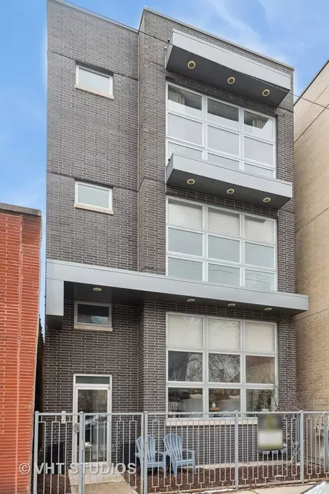 2207 W Belmont Ave #1, Chicago, IL 60618