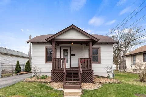 16 N Ahrens Ave, Lombard, IL 60148