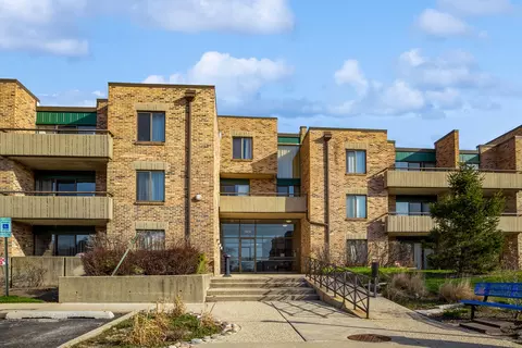 1931 Prairie Sq #229, Schaumburg, IL 60173