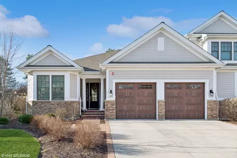 1830 Westbridge Cir, Lake Forest, IL 60045