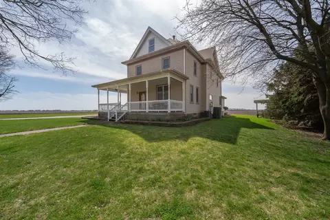 200 E Boundary St, Stanford, IL 61774