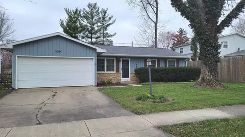 2019 Rebecca Dr, Champaign, IL 61821