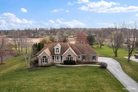 43 W635 Willow Creek Dr, Elburn, IL 60119