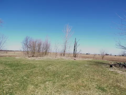 2959 N 3109th Rd, Seneca, IL 61360 photo 2