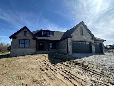 23123 Five Oaks Dr, Frankfort, IL 60423