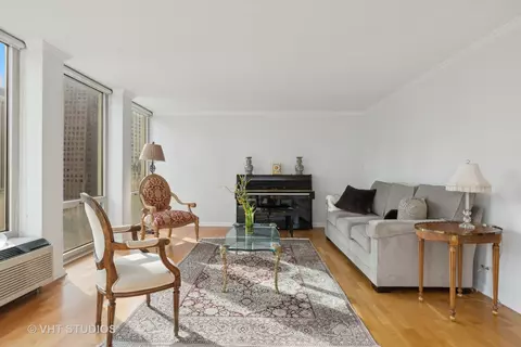 111 E Chestnut St #17A, Chicago, IL 60611 photo 5